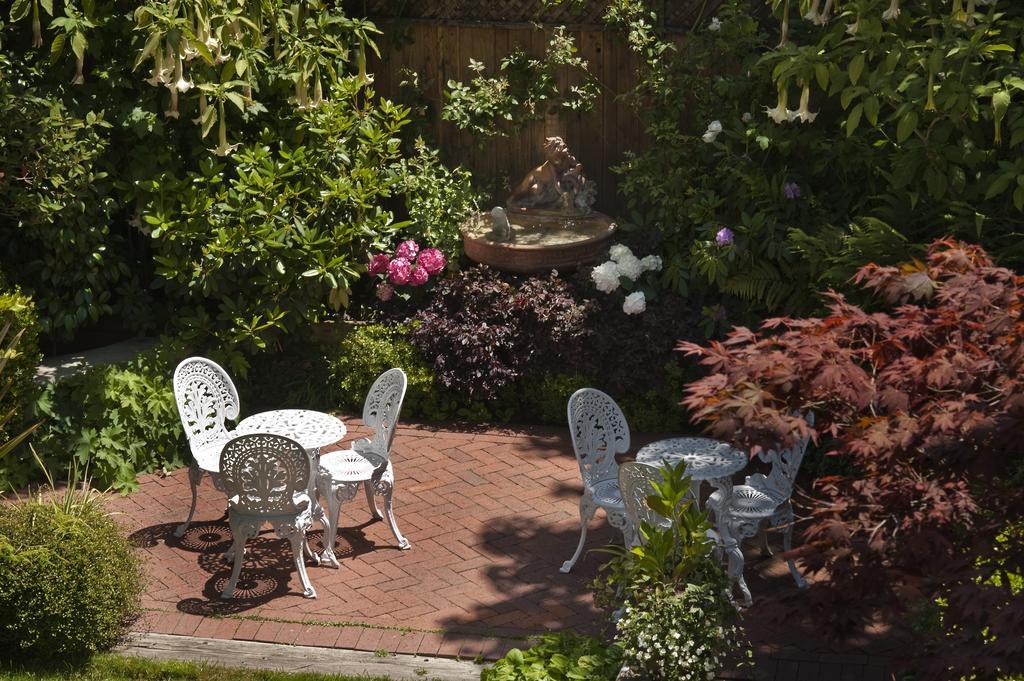 Chambre Lit Queen-Size avec Terrasse et Baignoire Spa