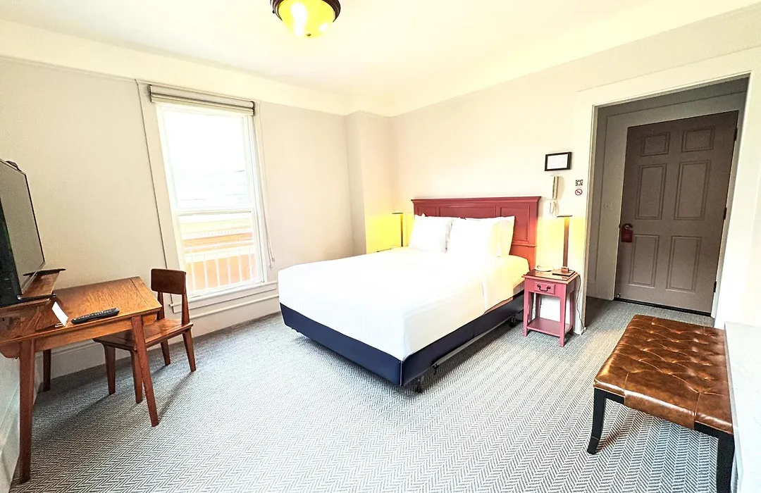 The Grove Inn-1
