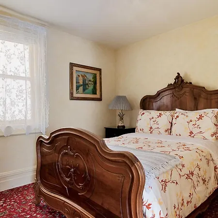 Chateau Tivoli Bed And Breakfast-2